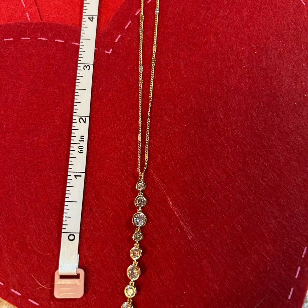 Elegant Gold Necklace with Clear Stones